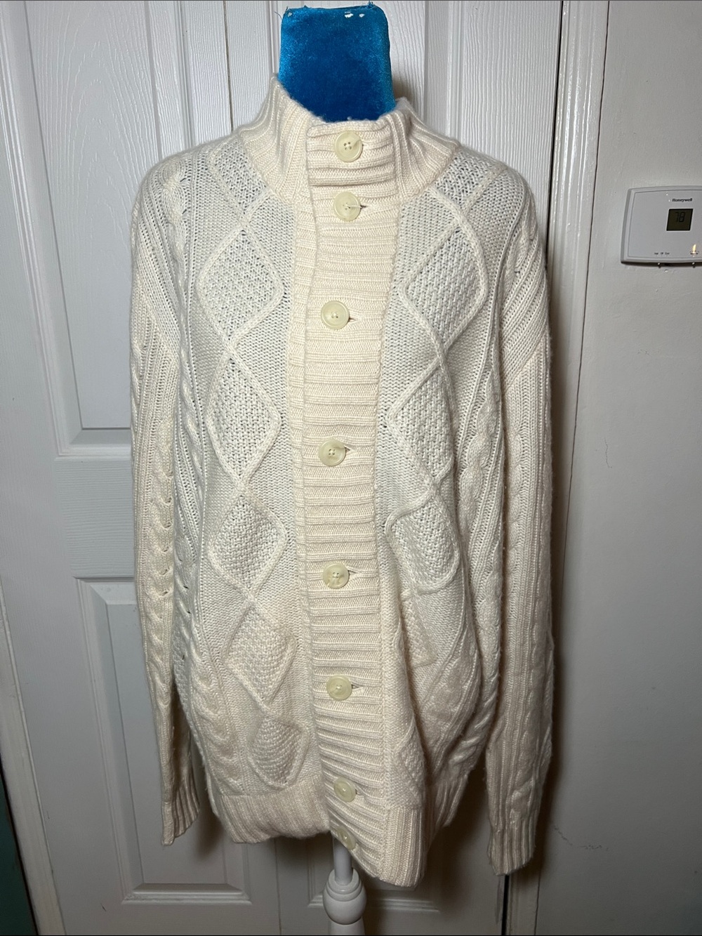 KUJTEN Cashmere Cable Knit Sweater Women’s Medium